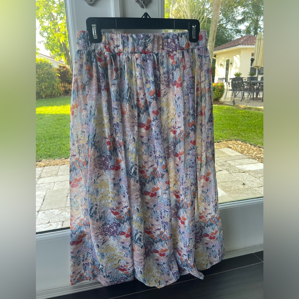 Floral Midi skirt